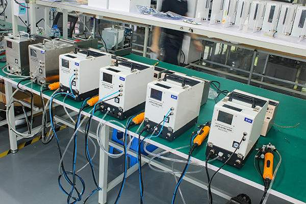 全自動(dòng)鎖螺絲機(jī)廠家哪家好，選堅(jiān)豐電子